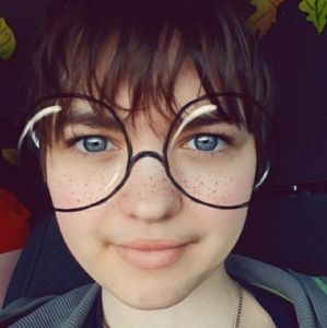 Meet your Posher, Eli